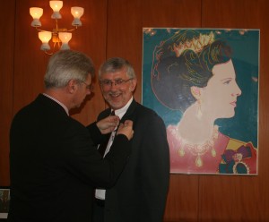 Ambassador-presenting-JMN---Order-of-Dannebrog