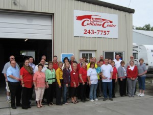 Pictured are Gerald Brink, Erika Govig, Connie Wailes, Nedra Perry, Becky Mosier, Kathie Hockenberry, Sue Muri, Janet Cappel, Pam Towne (and granddaughter Oakley), Doug Towne, Joanne Mueller, JoAnn Runyan, Dolly Bergmann, Kristi Ladd, Chris Neal, Jay Mendlik, Bill Saluk, Loran Coder, Lucas Mosier, Cindy Humphrey, Karl Aldag, Rich Perry, Diane Harris, Tyler Mosier, Tammy Waters, Carole Schuler, Keith Leonard, Arlene Drennan, Steve Andersen and Jeff Nelson. (Chamber photo)