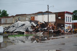 Vacant bldg collapses in Elliott. 