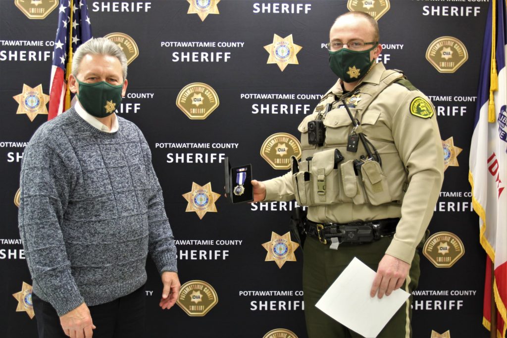Pottawattamie County Deputy presented with a Life Saving Award « KJAN
