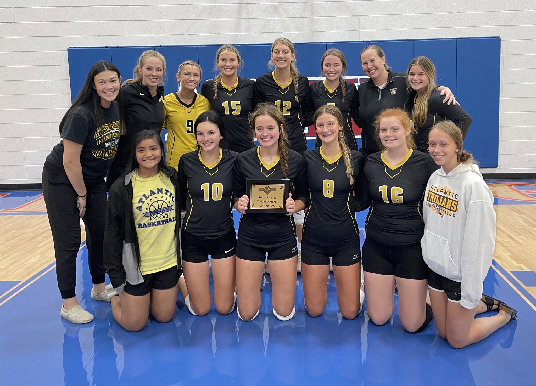 Atlantic volleyball wins AHSTW Tournament « KJAN Radio Atlantic, IA
