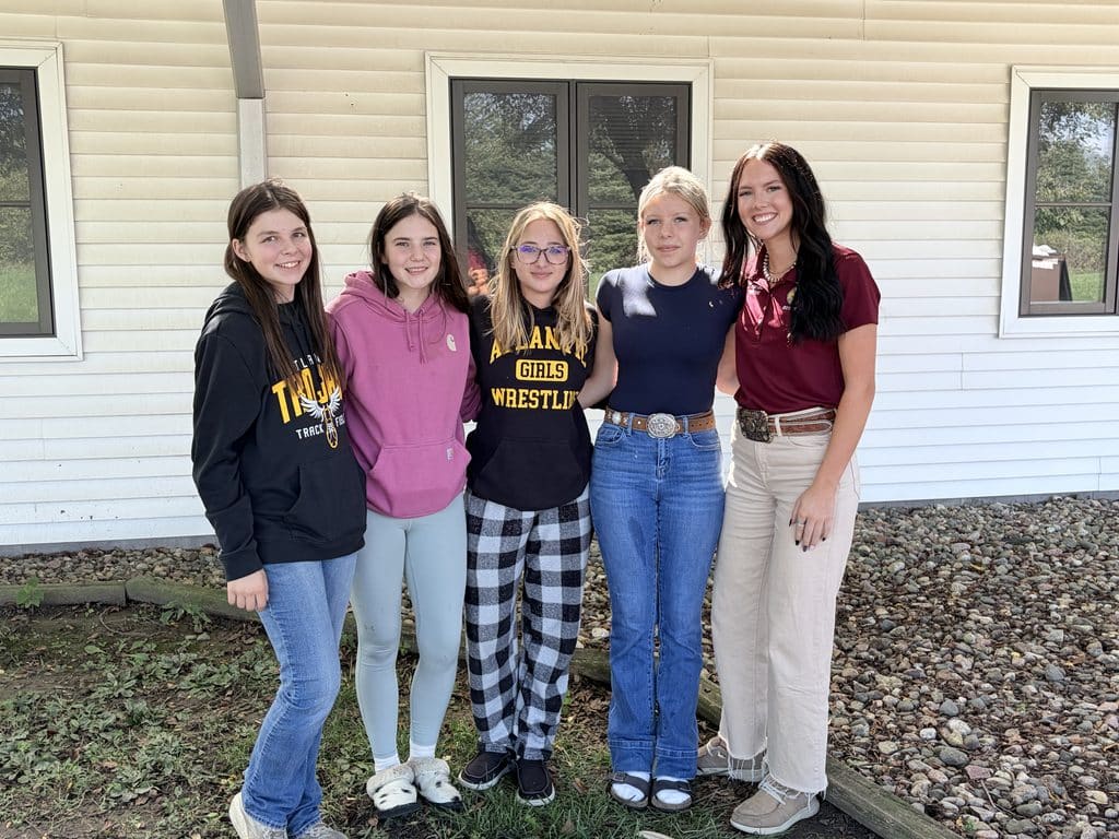 Tenley Cappel, Jailynne Castillo, Tiegan Daniel, Willow Drake, SW FFA State VP Lauren Comes